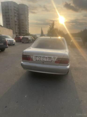 Mercedes E 240 2000, 477,545 km - 2.6 l - Bakı