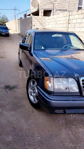 Mercedes E 220 1994, 292,453 km - 2.2 l - Bakı