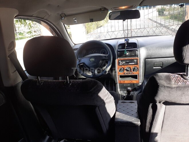 Opel Astra 2000, 260,000 km - 1.8 l - Qax