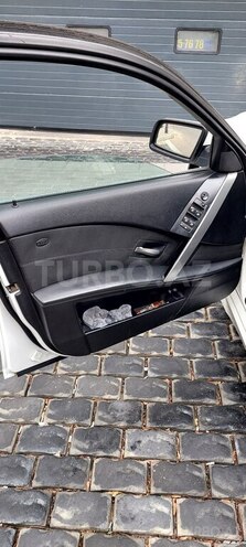 BMW 520 2005, 394,000 km - 2.2 l - Bakı