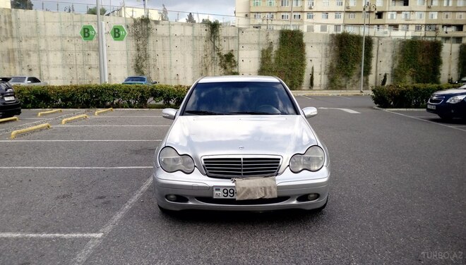 Mercedes C 220 2002, 428,536 km - 2.2 l - Bakı