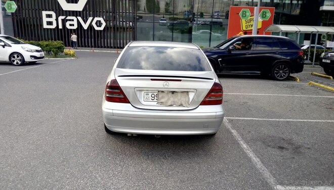 Mercedes C 220 2002, 428,536 km - 2.2 l - Bakı