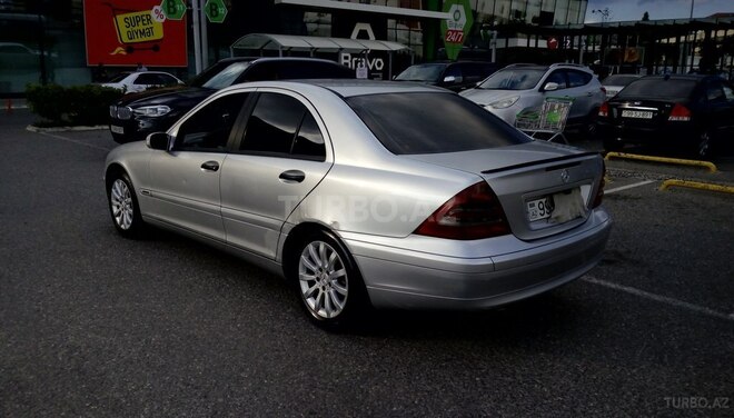 Mercedes C 220 2002, 428,536 km - 2.2 l - Bakı