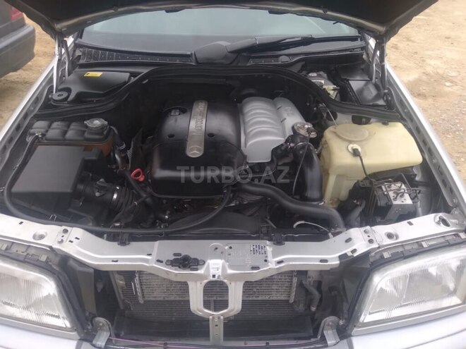 Mercedes C 220 1998, 560,049 km - 2.2 l - Bakı
