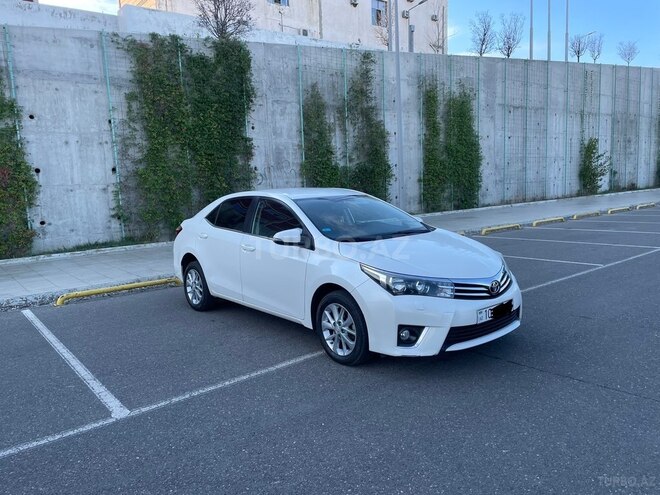 Toyota Corolla 2015, 146,800 km - 1.6 л - Bakı