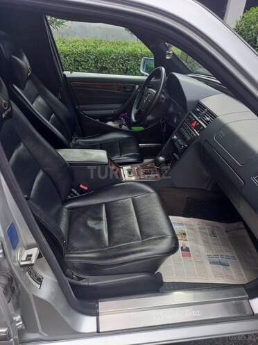 Mercedes C 240 2000, 267,347 km - 2.4 л - Sabirabad