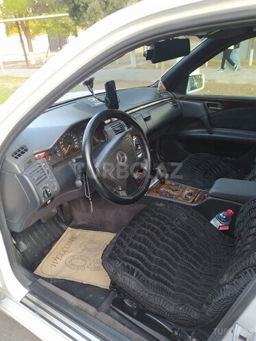 Mercedes E 240 1999, 345,000 km - 2.4 l - Sumqayıt