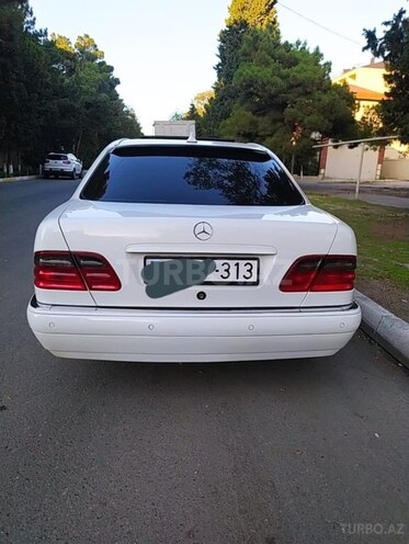 Mercedes E 240 1999, 345,000 km - 2.4 l - Sumqayıt