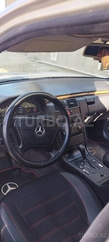Mercedes E 230 1996, 235,000 km - 2.3 l - Bakı