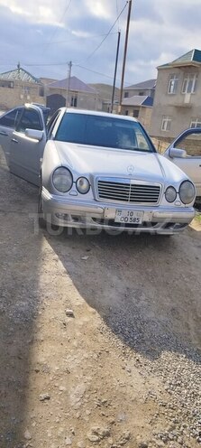 Mercedes E 230 1996, 235,000 km - 2.3 l - Bakı