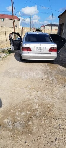 Mercedes E 230 1996, 235,000 km - 2.3 l - Bakı