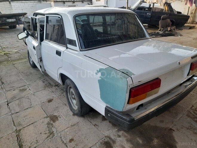 LADA (VAZ) 2107 2007, 13,161 km - 1.6 l - Salyan