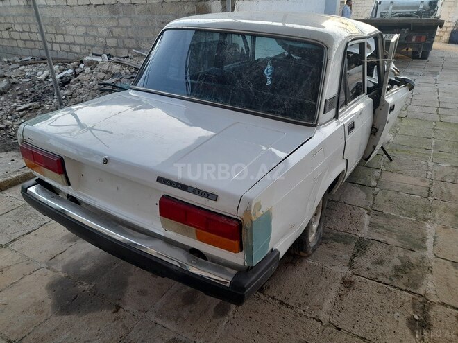 LADA (VAZ) 2107 2007, 13,161 km - 1.6 l - Salyan