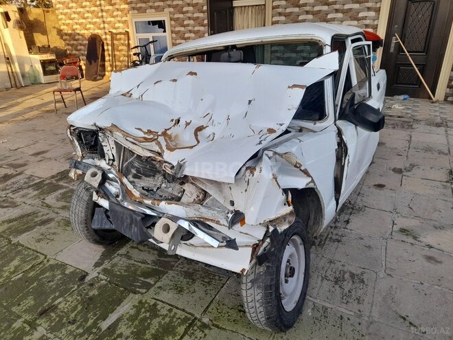 LADA (VAZ) 2107 2007, 13,161 km - 1.6 l - Salyan