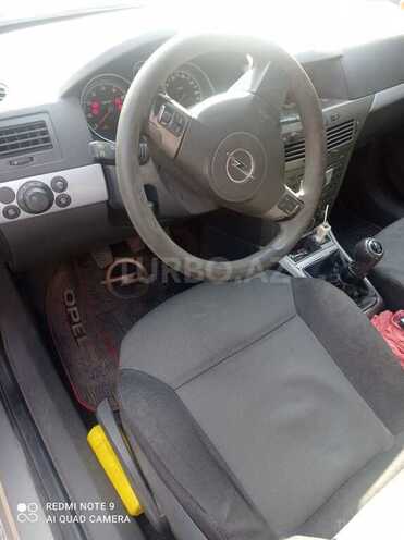 Opel Astra 2005, 377,600 km - 1.6 l - Qax