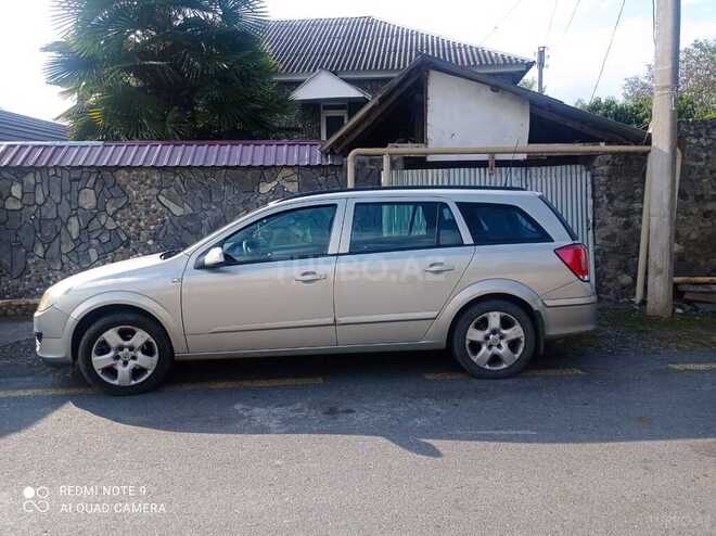 Opel Astra 2005, 377,600 km - 1.6 l - Qax
