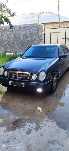 Mercedes E 230 1996, 285,000 km - 2.3 l - Şəki