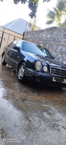 Mercedes E 230 1996, 285,000 km - 2.3 l - Şəki
