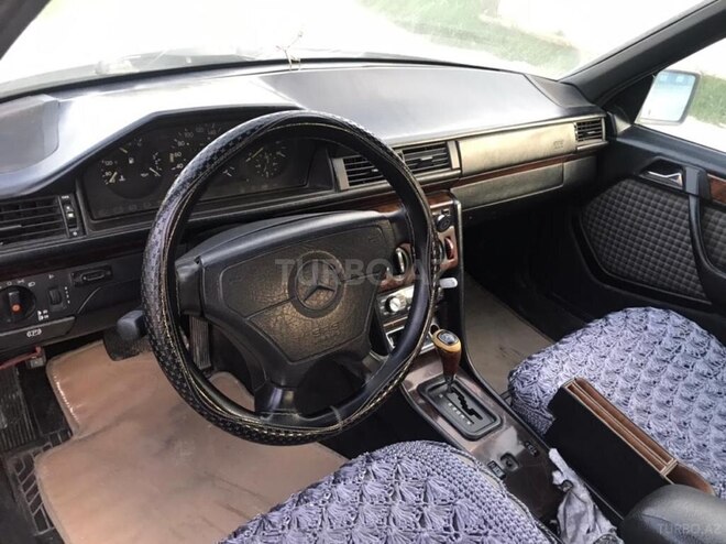 Mercedes E 300 1994, 400,000 km - 3.0 l - Bakı
