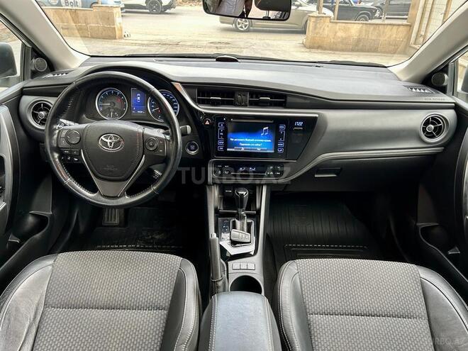 Toyota Corolla 2018, 190,000 km - 1.6 л - Bakı