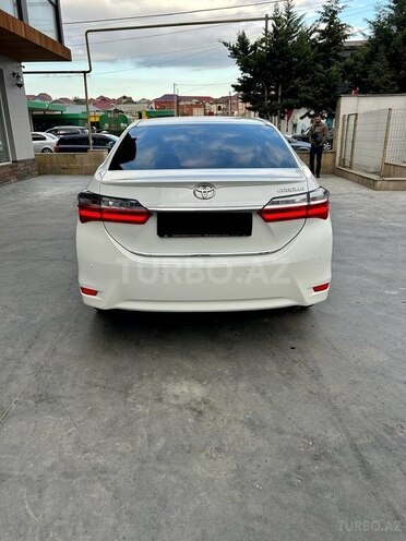 Toyota Corolla 2018, 190,000 km - 1.6 л - Bakı