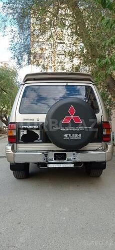Mitsubishi Pajero 1996, 300,000 km - 2.8 л - Bakı