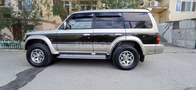 Mitsubishi Pajero 1996, 300,000 km - 2.8 л - Bakı