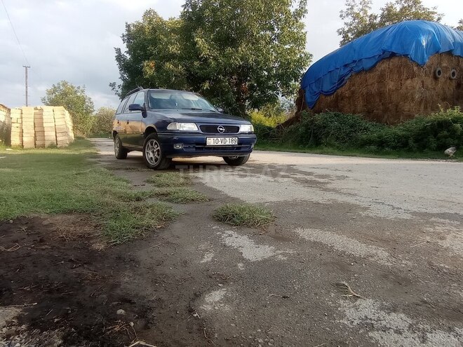 Opel Astra 1995, 312,286 km - 1.6 л - Qusar