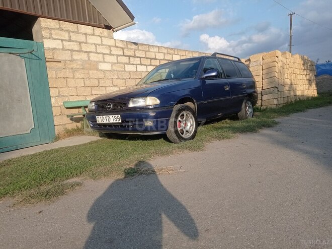 Opel Astra 1995, 312,286 km - 1.6 л - Qusar