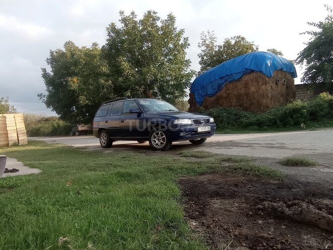 Opel Astra 1995, 312,286 km - 1.6 л - Qusar