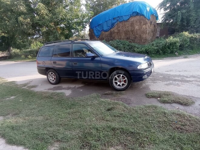 Opel Astra 1995, 312,286 km - 1.6 л - Qusar