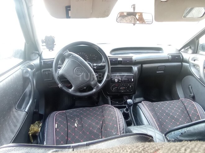 Opel Astra 1995, 312,286 km - 1.6 л - Qusar