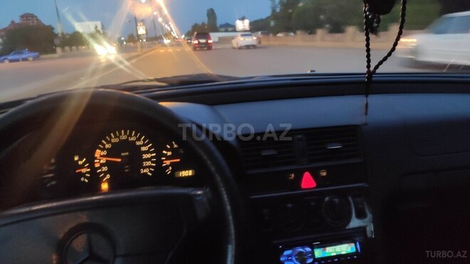 Mercedes C 180 1995, 267,000 km - 1.8 l - Quba