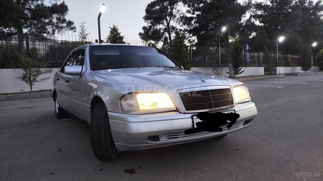 Mercedes C 180 1995, 267,000 km - 1.8 l - Quba