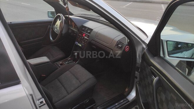 Mercedes C 180 1995, 267,000 km - 1.8 l - Quba