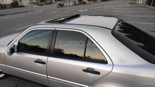 Mercedes C 180 1995, 267,000 km - 1.8 l - Quba