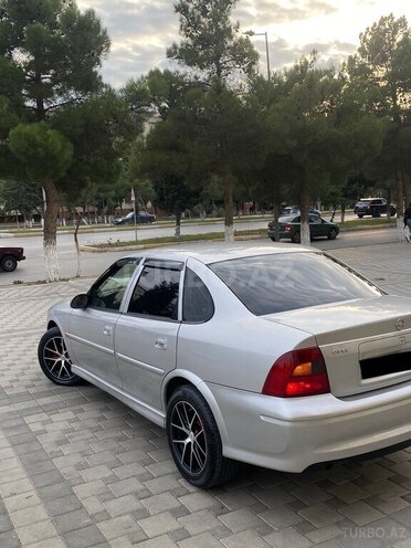 Opel Vectra 2001, 331,477 km - 1.6 l - Sumqayıt