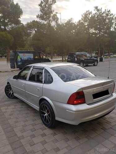 Opel Vectra 2001, 331,477 km - 1.6 l - Sumqayıt