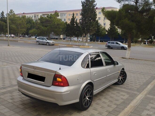 Opel Vectra 2001, 331,477 km - 1.6 l - Sumqayıt