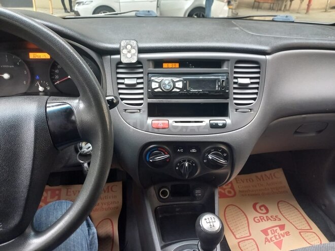 Kia Rio 2005, 325,000 km - 1.5 l - Bakı