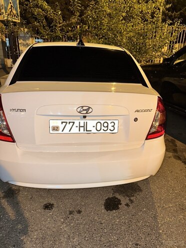 Hyundai Accent 2009, 293,845 km - 1.4 л - Bakı