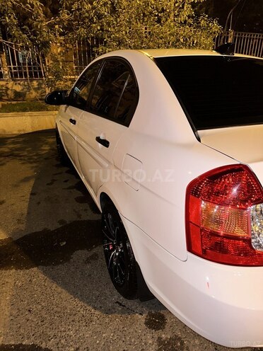 Hyundai Accent 2009, 293,845 km - 1.4 л - Bakı