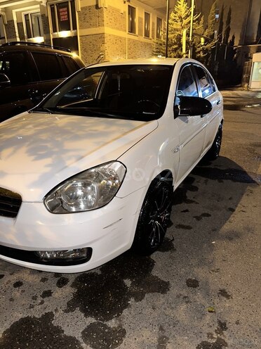 Hyundai Accent 2009, 293,845 km - 1.4 л - Bakı