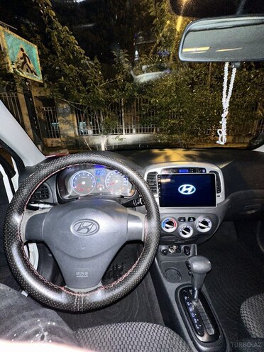 Hyundai Accent 2009, 293,845 km - 1.4 л - Bakı
