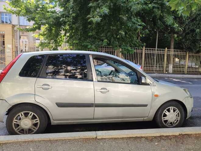 Ford Fiesta 2006, 266,500 km - 1.4 l - Bakı