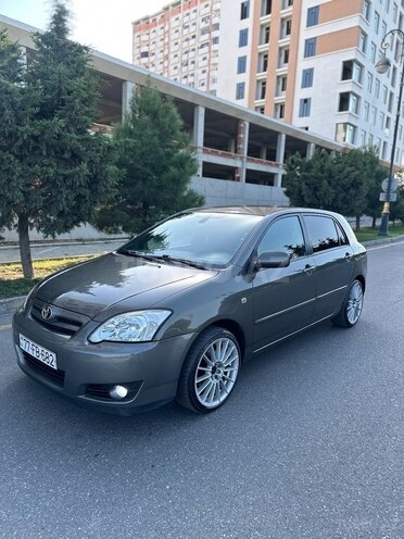 Toyota Corolla 2005, 279,000 km - 1.4 l - Bakı