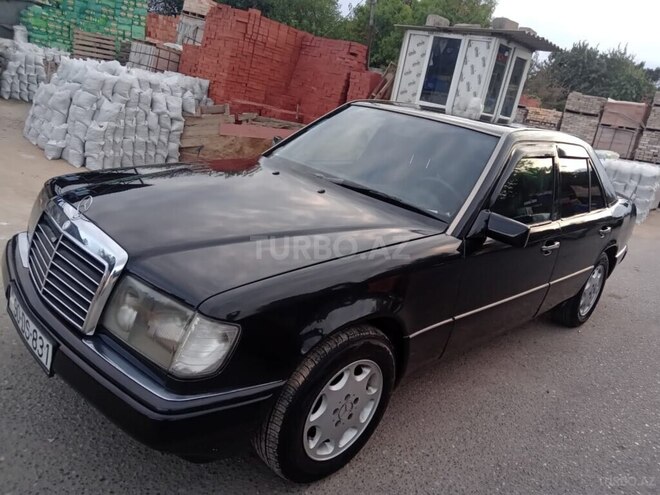 Mercedes E 220 1993, 420,000 km - 2.2 л - Bakı