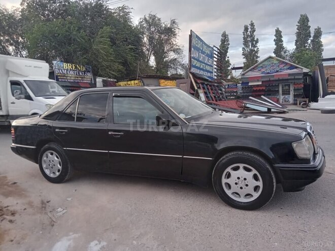 Mercedes E 220 1993, 420,000 km - 2.2 л - Bakı