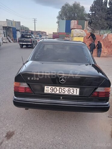 Mercedes E 220 1993, 420,000 km - 2.2 л - Bakı