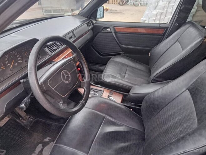 Mercedes E 220 1993, 420,000 km - 2.2 л - Bakı